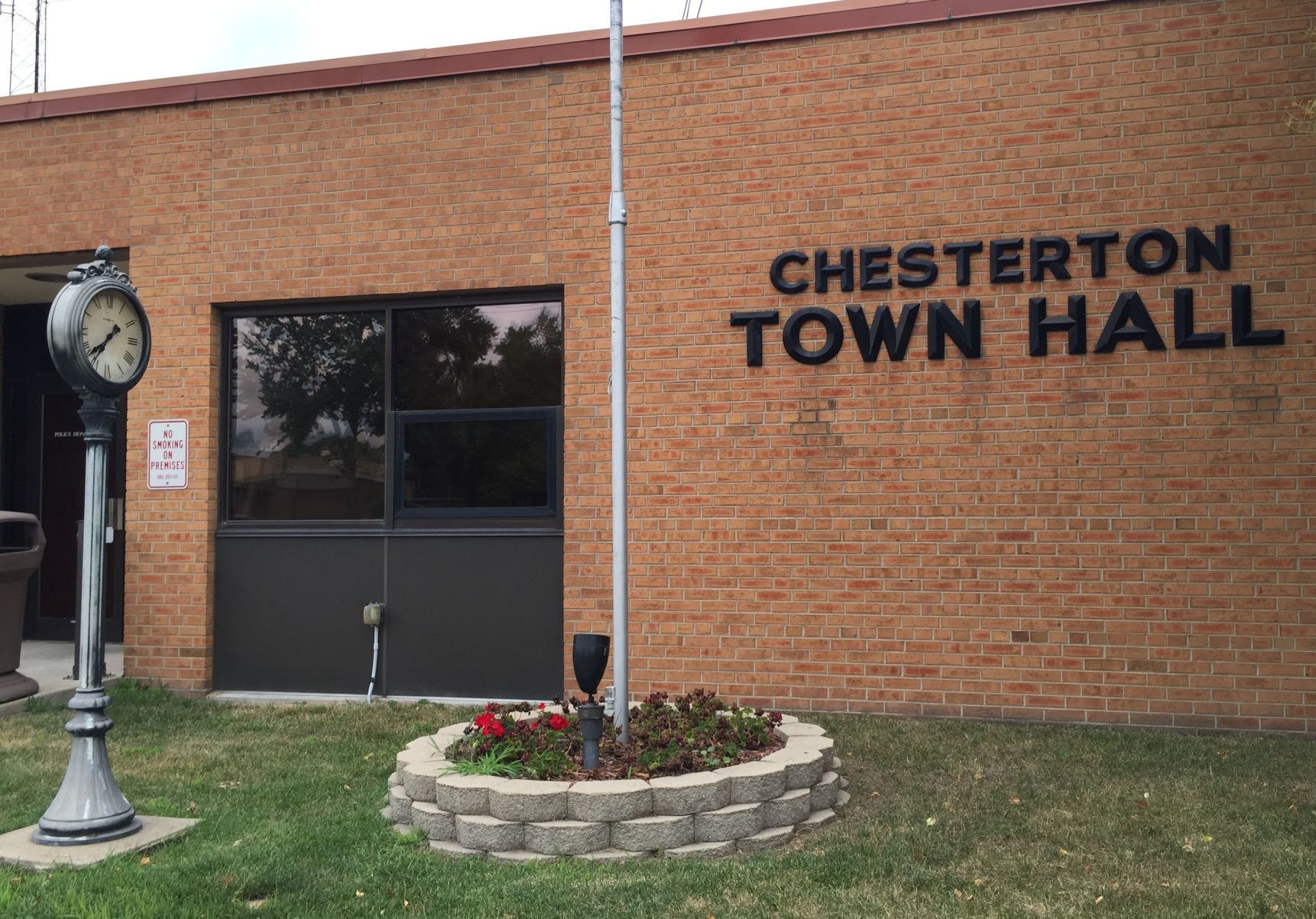 Chesterton Town Hall, 790 Broadway, Chesterton